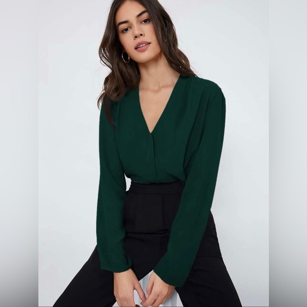 💚 SHEIN 💚 Hunter Green Long Sleeve Blouse
